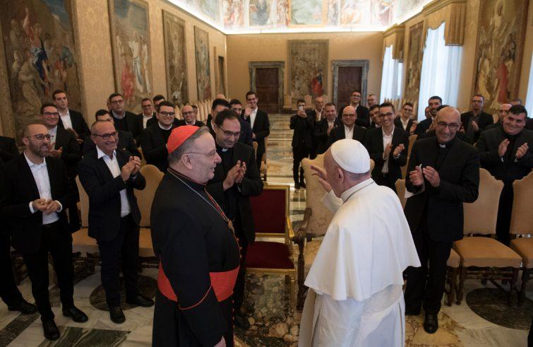 IL PAPA INCONTRA IN UDIENZA PRIVATA I SEMINARISTI: L'INVITO AD IL PAPA INCONTRA IN UDIENZA PRIVATA I SEMINARISTI: L'INVITO AD
