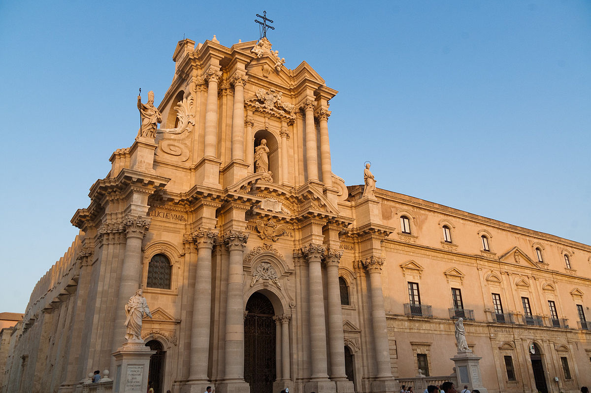 ANNIVERSARIO DELLA DEDICAZIONE DELLA CATTEDRALE CON ESPOSIZIONE DEL SIMULACRO DI SANTA LUCIA