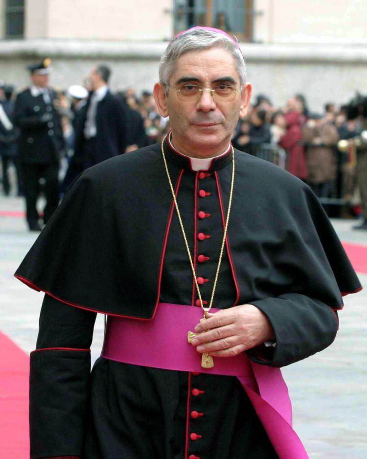 “NATALE SIA TEMPO DI CONTEMPLAZIONE, INCONTRO CON DIO, ASCOLTO E DISCERNIMENTO”