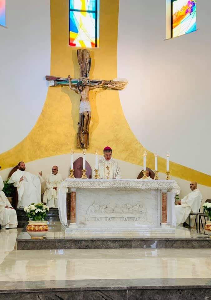 MONS. LOREFICE A LAMPEDUSA: “LE GENTI CHE ARRIVANO DAL MARE SONO PORTATORI DI RICCHEZZA”