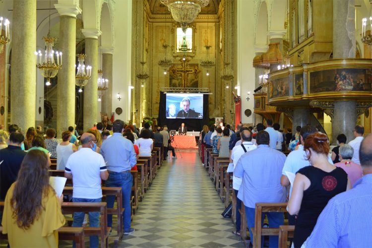 “LA BELLEZZA DI CAMMINARE INSIEME NELLA COMUNIONE”