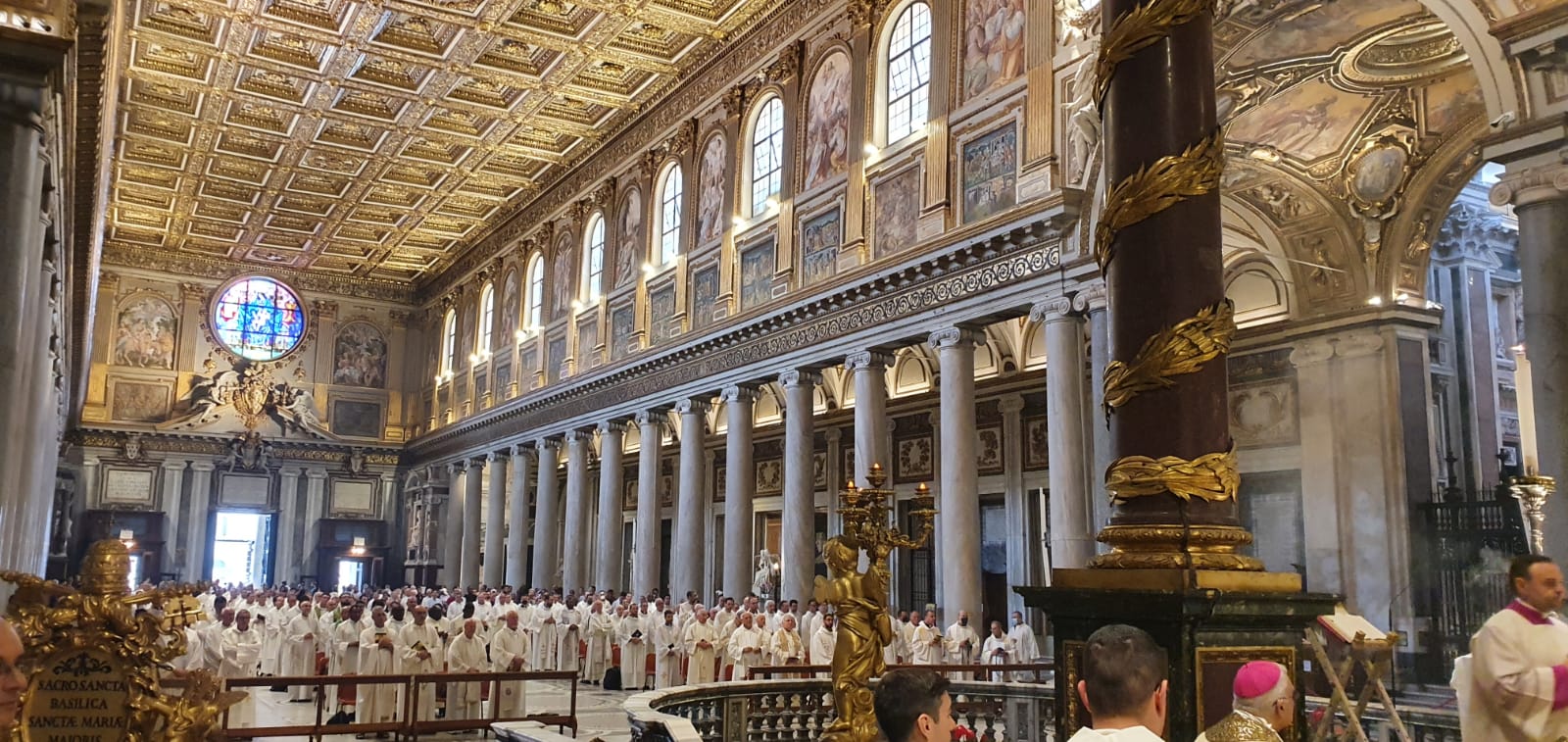 IN TRECENTO ATTORNO AL PAPA: I PRESBITERI DI SICILIA E I VESCOVI IN PELLEGRINAGGIO A ROMA “CON MARIA PER UNA CHIESA DELLA VICINANZA”