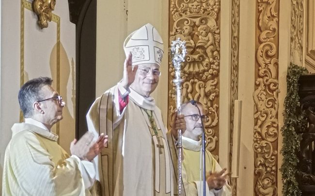 MONS. ANGELO GIURDANELLA INIZIA IL SUO MINISTERO EPISCOPALE IN DIOCESI MONS. ANGELO GIURDANELLA INIZIA IL SUO MINISTERO EPISCOPALE IN DIOCESI