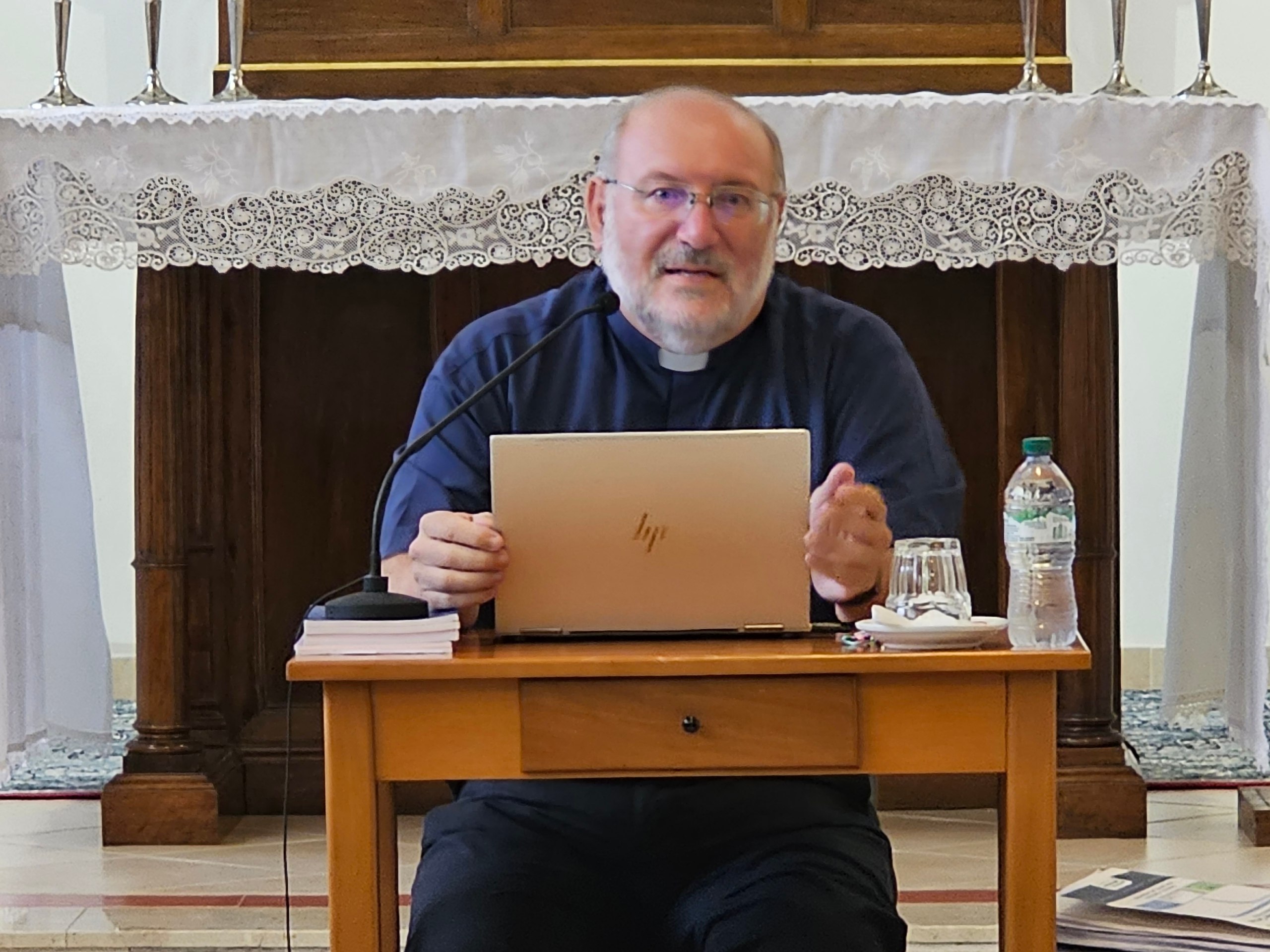 TUTELA MINORI E PERSONE VULNERABILI. INCONTRO DI FORMAZIONE AI SACERDOTI E AGLI INSEGNANTI