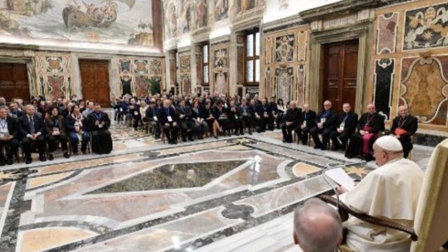 GIORNATA NAZIONALE VITTIME ABUSI. L’INCONTRO CON IL PAPA E IL MESSAGGIO DI MONS. DAMIANO: “CONSOLARE, INFRANGERE LA BOLLA ASFISSIANTE E ISOLANTE DELLA SOFFERENZA, RISANARE LE PIAGHE”