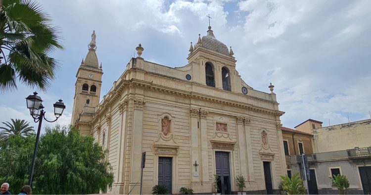 8XMILLE: 140MILA EURO PER I LAVORI NELLA CHIESA MADRE DI FIUMEFREDDO DI SICILIA