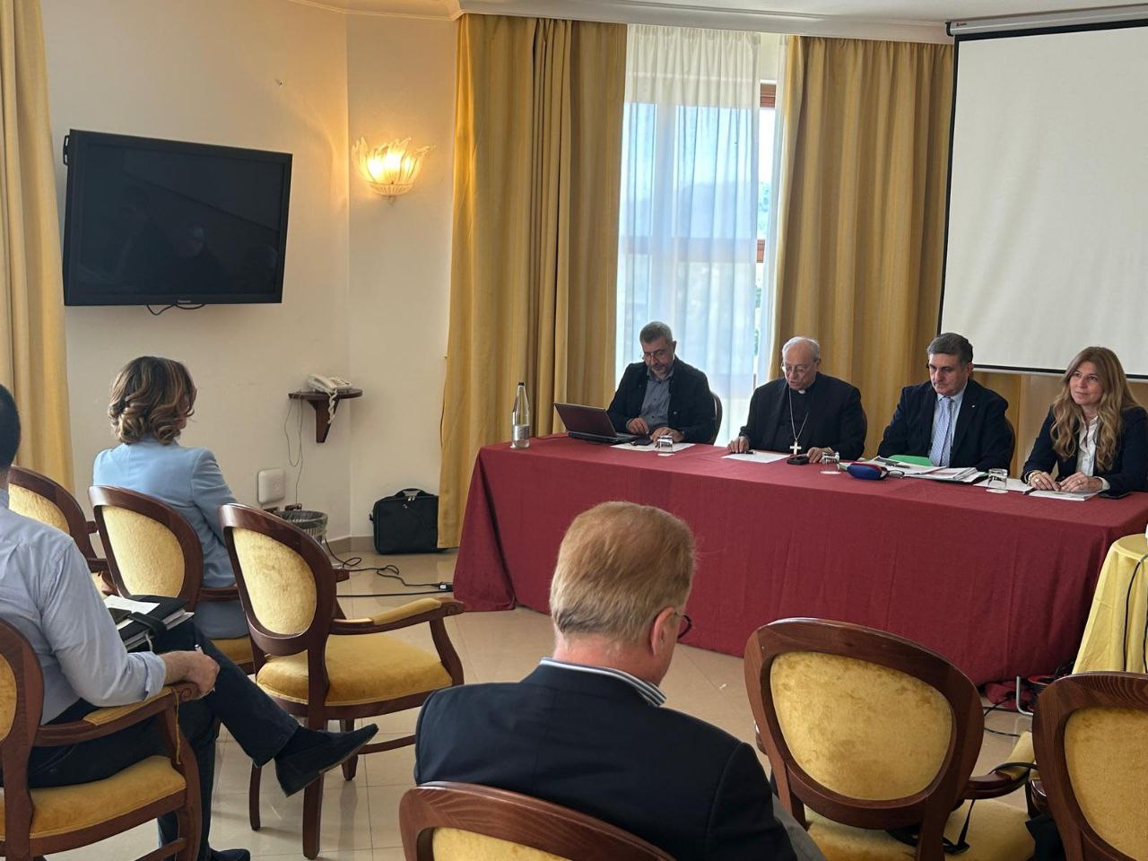 AD ENNA LA COMMISSIONE PROBLEMI SOCIALI E LAVORO HA INCONTRATO IL SEGRETARIO GENERALE DELLA CISL-SICILIA PER DISCUTERE DI SICUREZZA SUL LAVORO E CAPORALATO