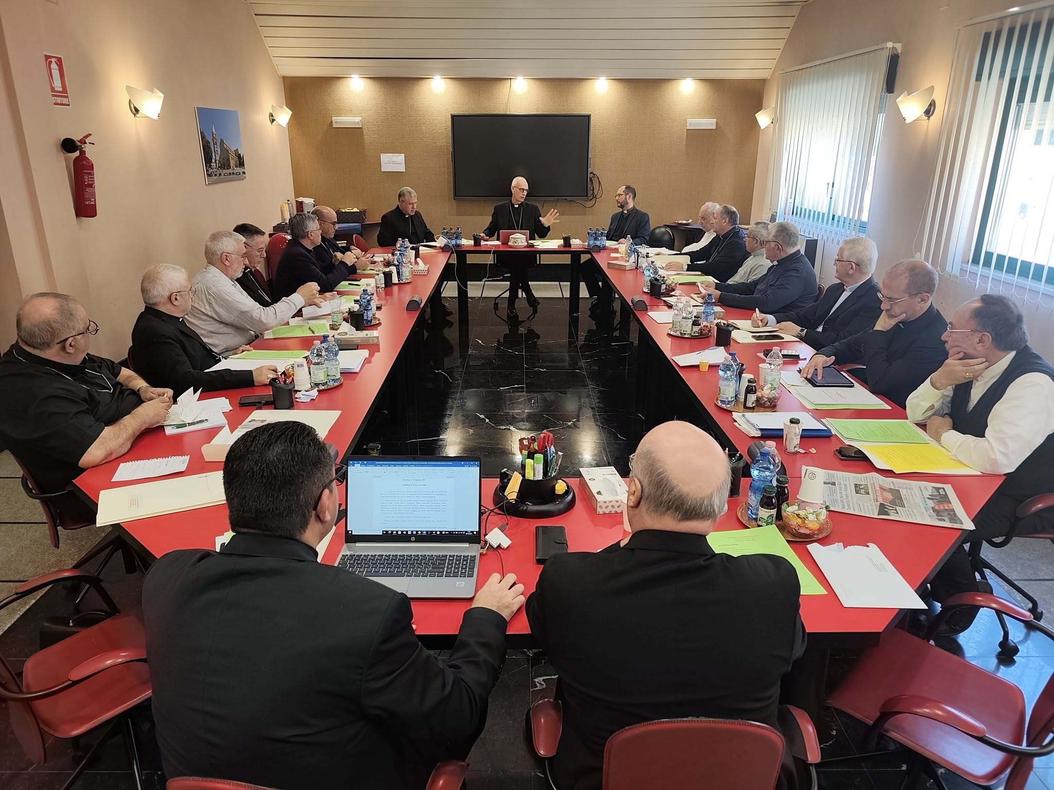 CAMMINO SINODALE, LOTTA ALLA POVERTÀ E MICROCREDITO, FORMAZIONE PERMANENTE DEL CLERO: IL COMUNICATO FINALE DELLA CESI AUTUNNALE