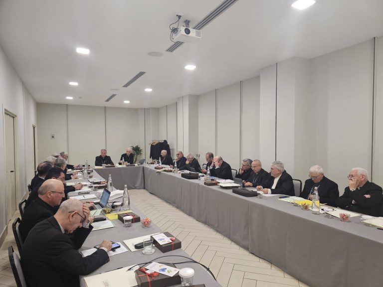 AD ACIREALE, È TERMINATA LA SESSIONE PRIMAVERILE DELLA CESI: CONFRONTO, RIFLESSIONE, INCONTRI E PREGHIERA DINANZI A MARIA SANTISSIMA DI VALVERDE