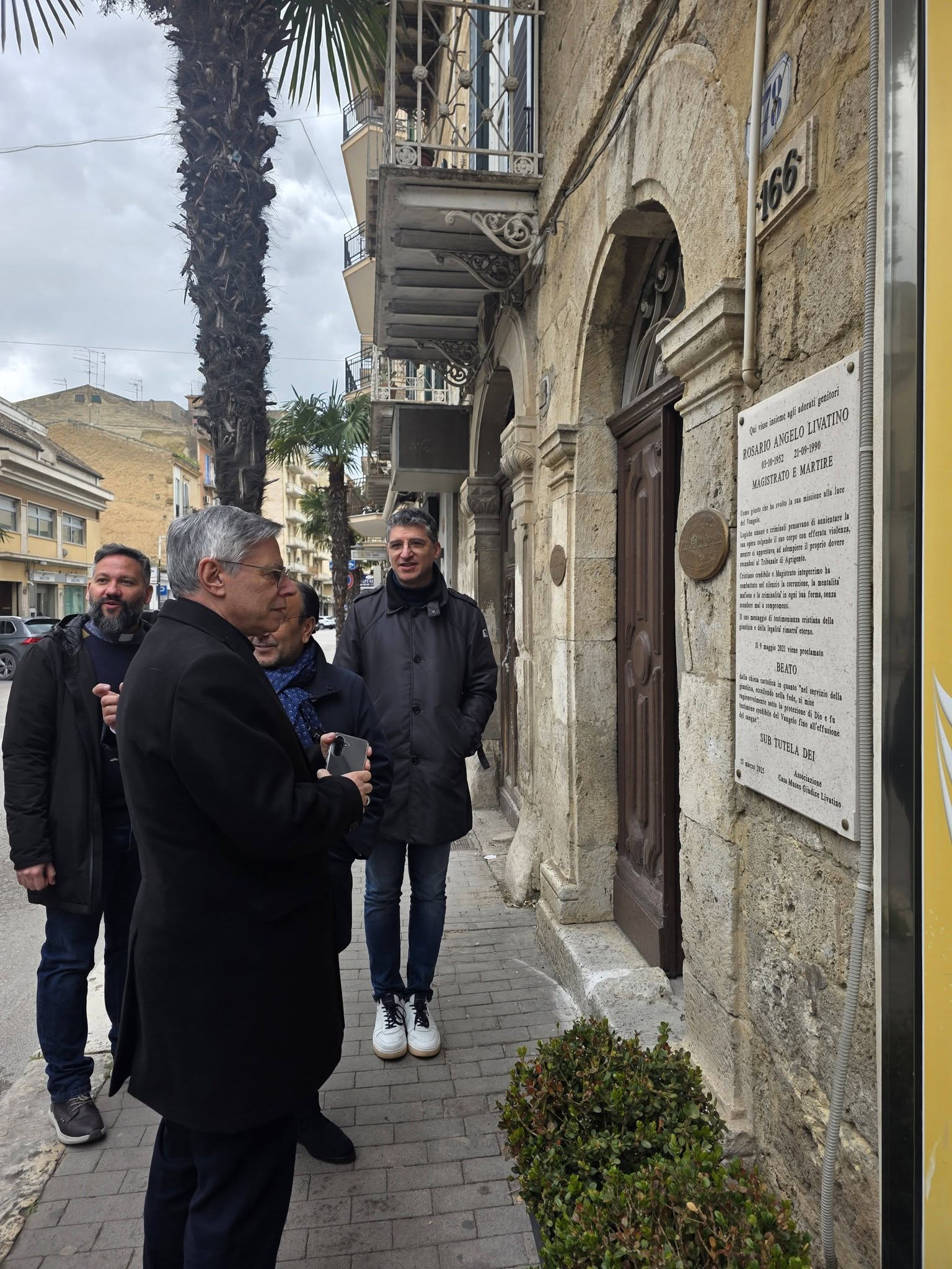 DOCENTI ALLA SCUOLA DEL GIUDICE LIVATINO: L'ESEMPIO DI VITA DELL'UOMO E DEL MAGISTRATO COME OPPORTUNITÀ EDUCATIVA. SINTESI E IMMAGINI DAL CONVEGNO REGIONALE AD AGRIGENTO