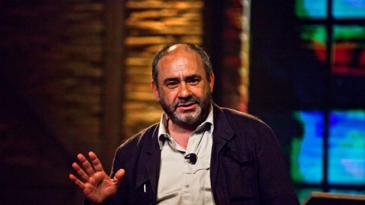 “INDIVIDUARE PERCORSI CONCRETI DI IMPEGNO E DI TESTIMONIANZA NELLE NOSTRE COMUNITÀ”. L’INCONTRO PSL CON DON TONIO DELL’OLIO