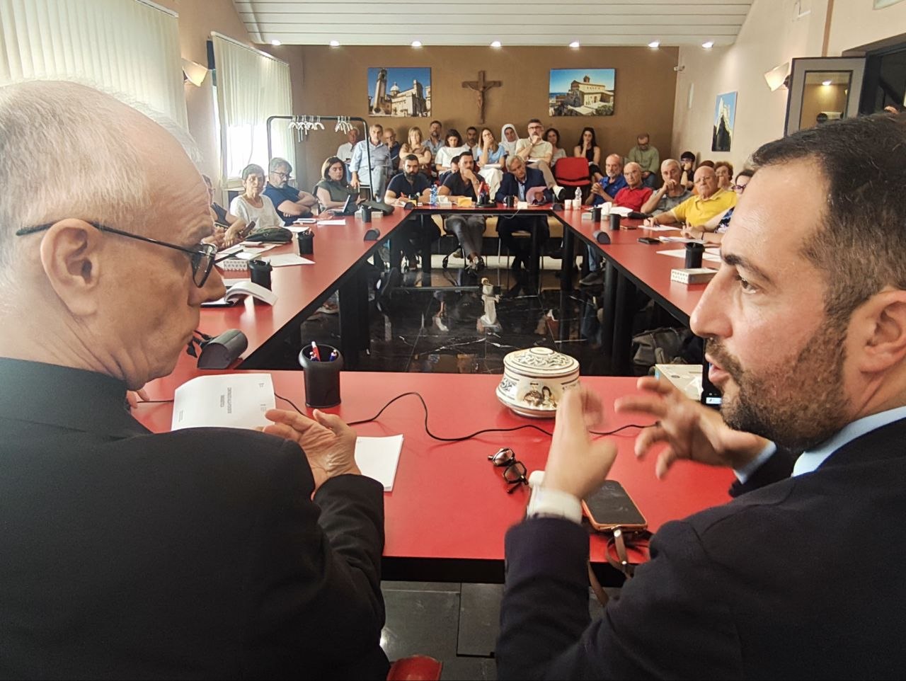 FOTOVOLTAICO A TASSO ZERO PER LE FAMIGLIE SICILIANE IN DIFFICOLTÀ E NUOVE COMUNITÀ ENERGETICHE SOLIDALI IN PARROCCHIE E DIOCESI: REGIONE SICILIANA E VESCOVI DELL’ISOLA INSIEME PER CONTRASTARE LA POVERTÀ ENERGETICA